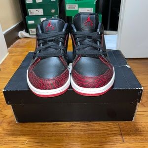 BRAND NEW men’s 9.5 Jordan 1 flight 2 low top